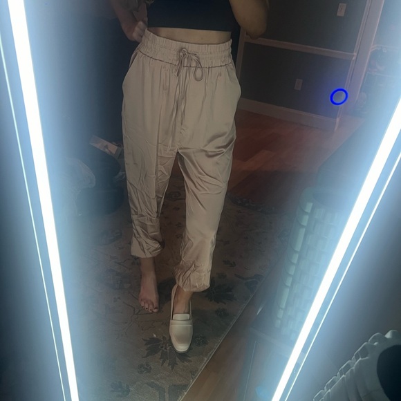 Gorgeous satin pants - Picture 5 of 5